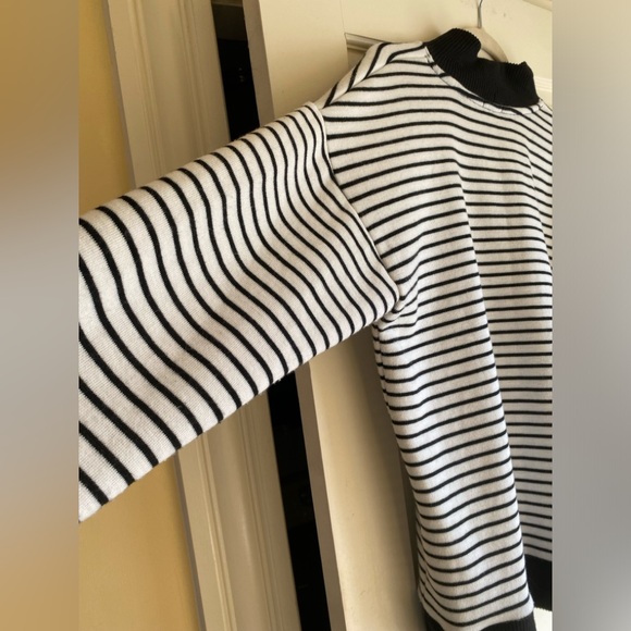 Evereve Black and White Striped Mock Neck Soft Brushed Fabric Top Size L - Picture 10 of 16